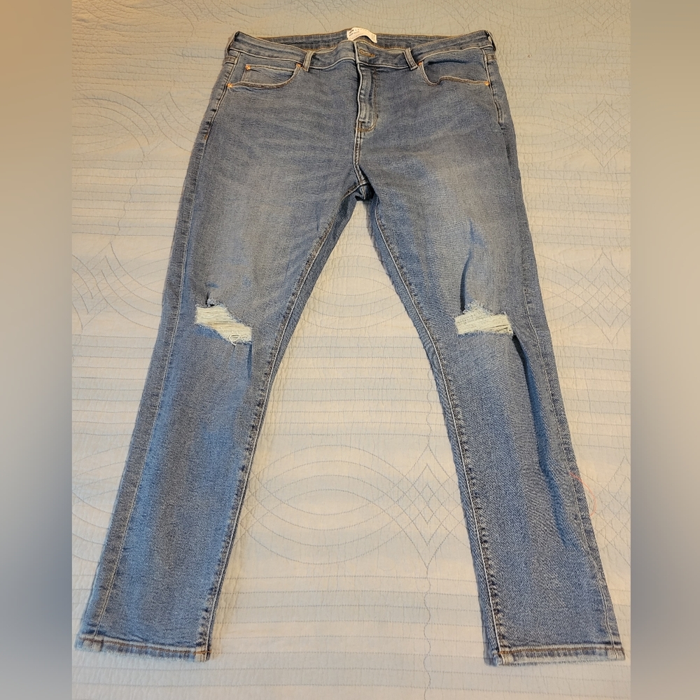 Men's 38W 30L Distressed Jeans